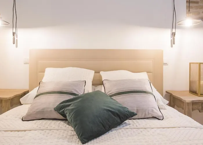 Madera Y Piedra - Aloha